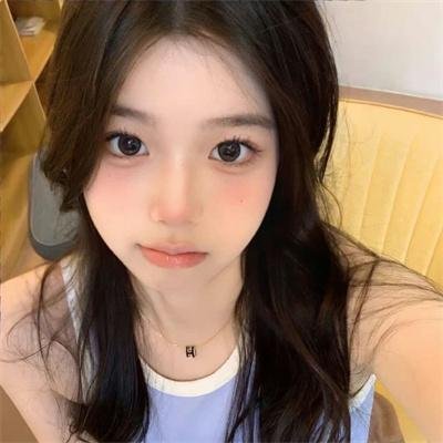 春花娇美可人儿